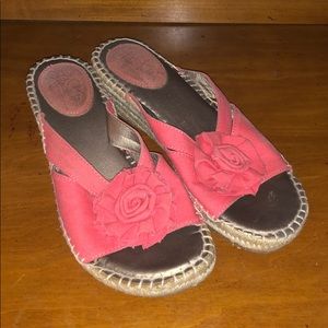 2/$5 Super cute life stride heels size 7